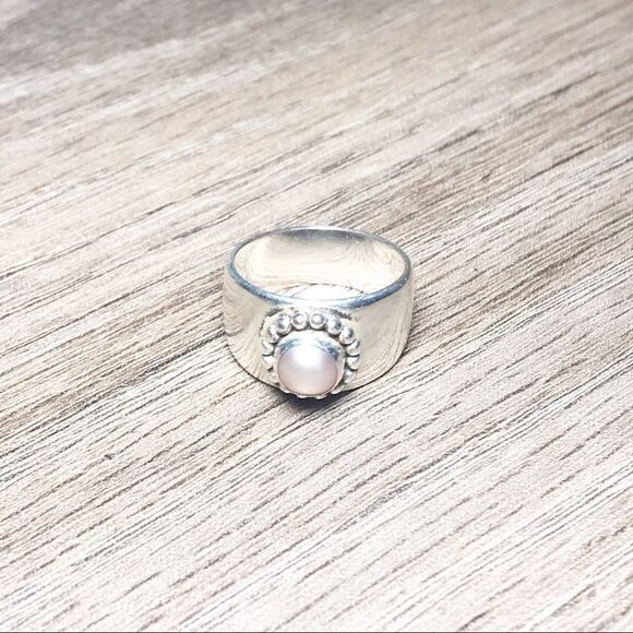 SUNDANCE Sterling Silver South Sea Pearl.